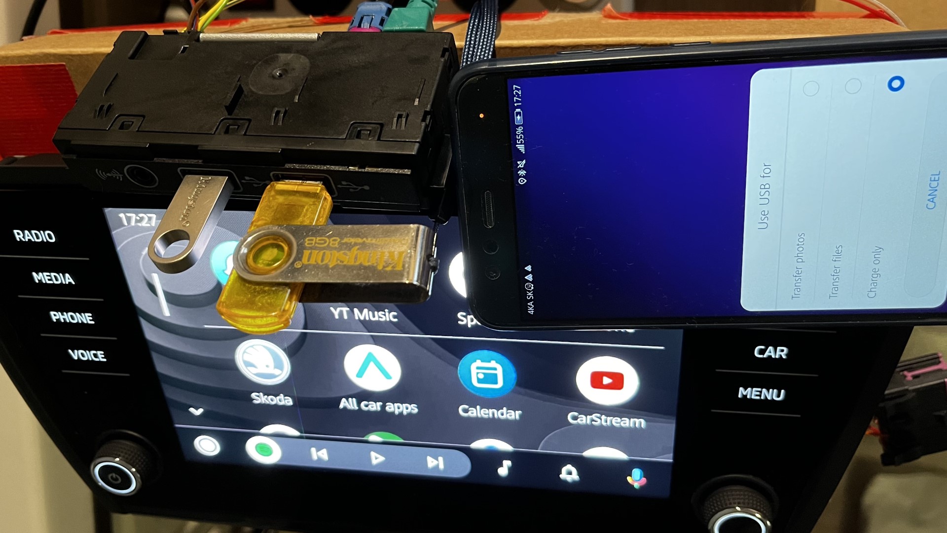 Confirmed on MIB2, brown connector is charging only + Android Auto. It's not accessible as media device or Carplay, even if it's coded as 3rd USB.